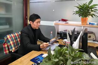 快船总裁：与卡椒就续约进行了持续谈判 希望继续围绕他们建队